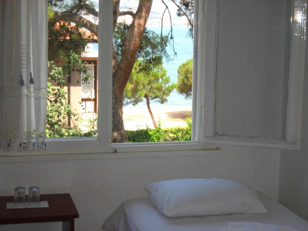 Mavi Pension Hotel Ayvalı Buitenkant foto