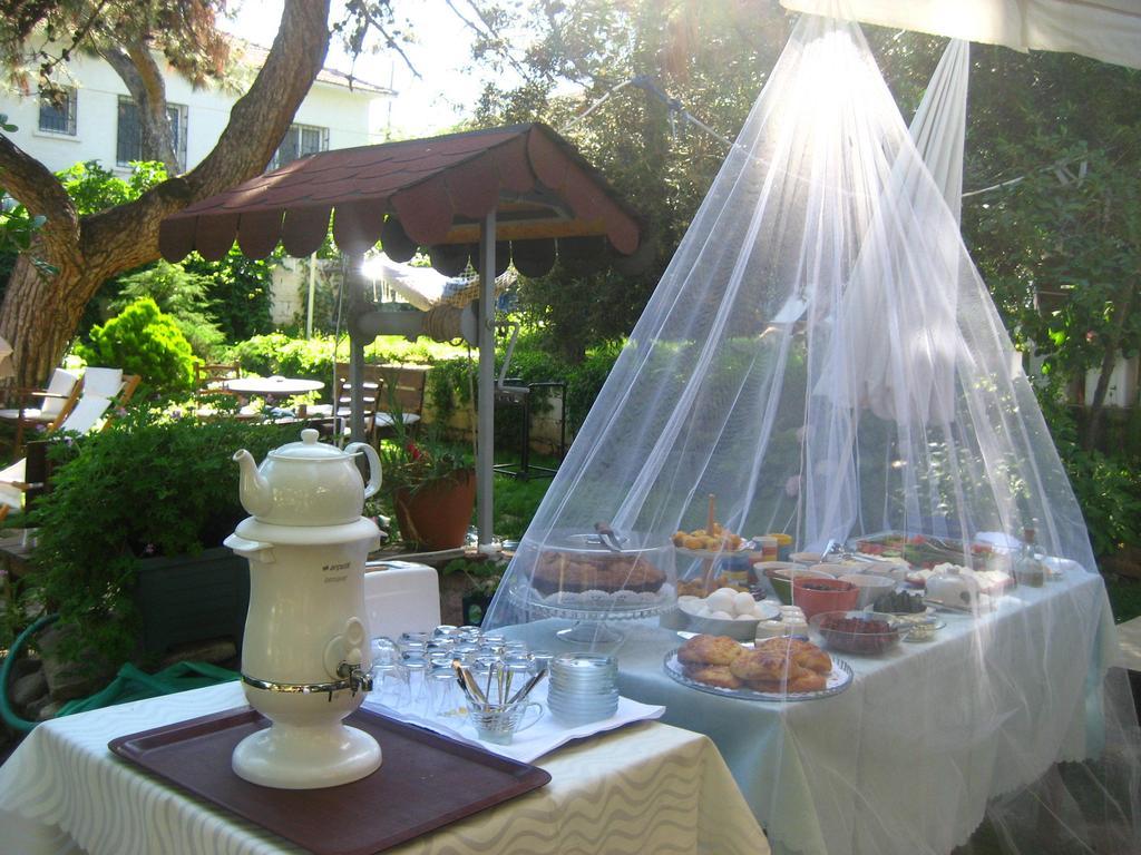 Mavi Pension Hotel Ayvalı Buitenkant foto